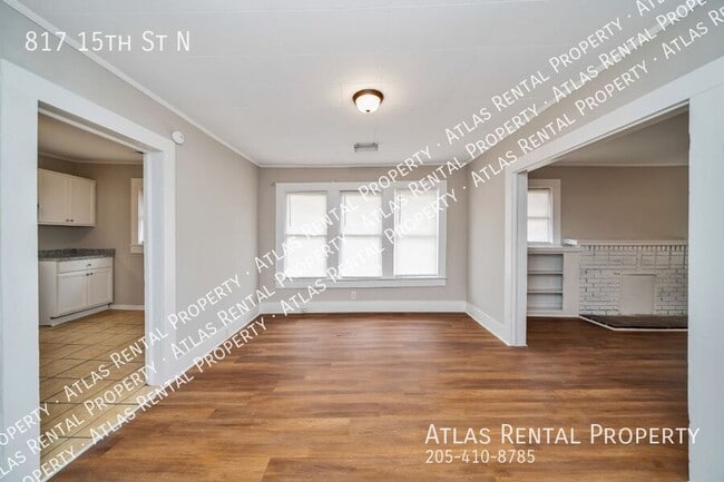 Building Photo - 817 15th St N