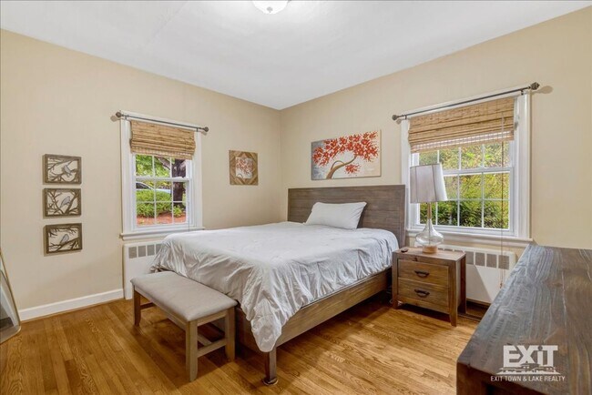 Building Photo - Beautiful 4 Bedroom, 2.5 Bath home Near Ke...
