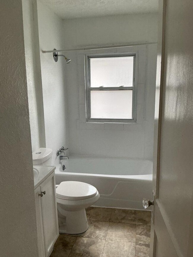 Building Photo - 3428 W 117th St