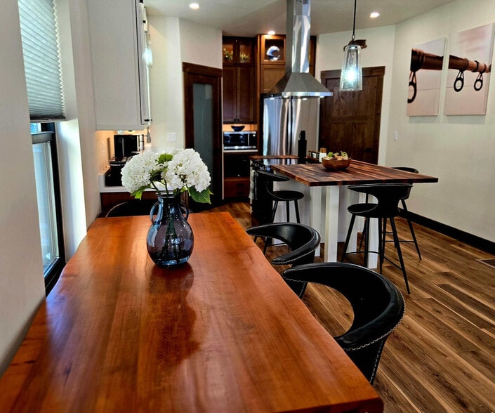 Building Photo - 37 S Rodney St