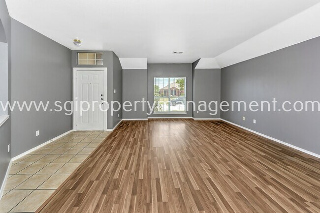 Building Photo - 413 Windy Hill Ln