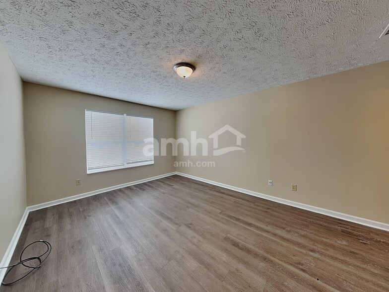 Building Photo - 9013 Scoter Ct