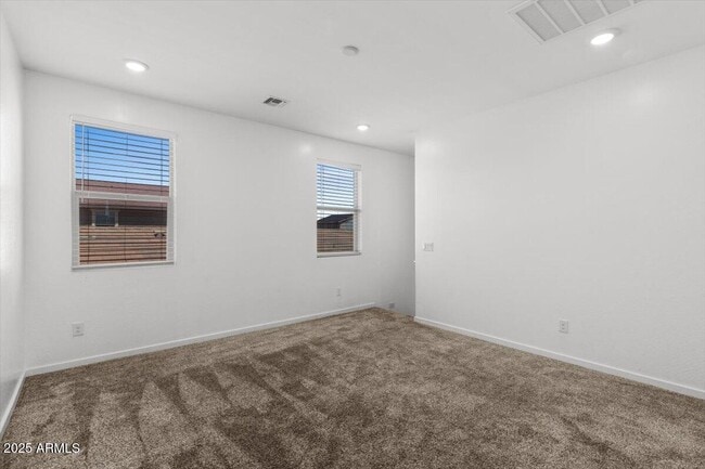 Building Photo - 14074 W Valentine St