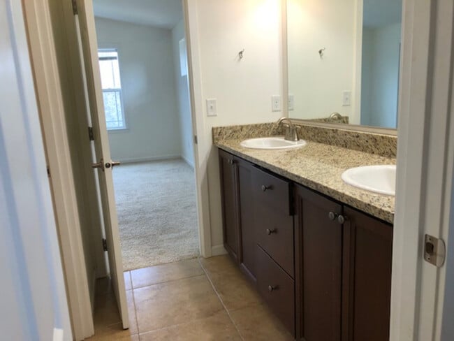 Building Photo - 6748 OR-66