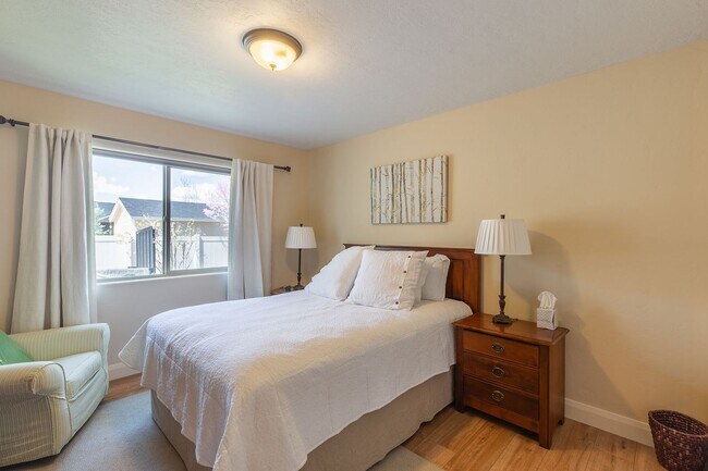 Building Photo - Beautiful Home in the Heart of Eagle