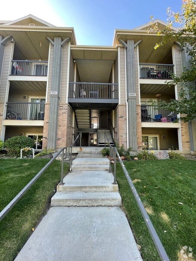Building Photo - Willow Springs Condo