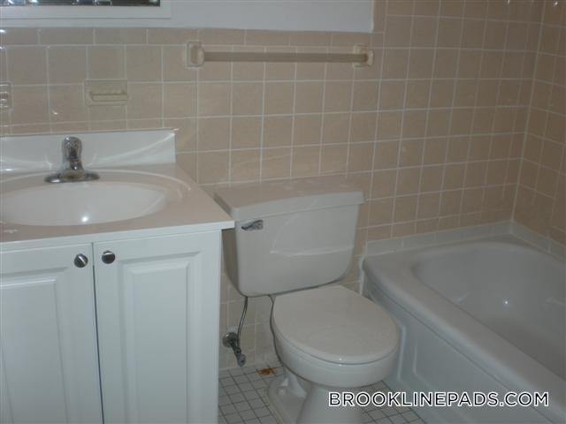 Building Photo - 1223 Beacon St