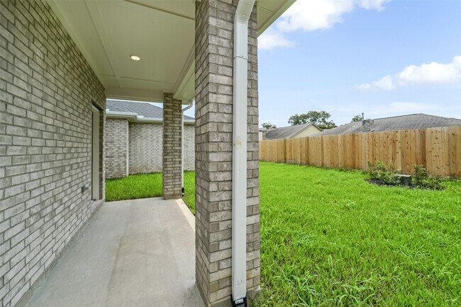 Building Photo - 13315 Campos Dr