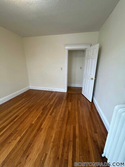 Building Photo - 1156 Commonwealth Ave