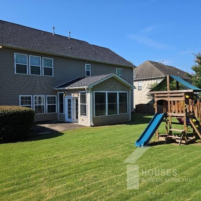 Building Photo - 204 Wild Meadow Dr