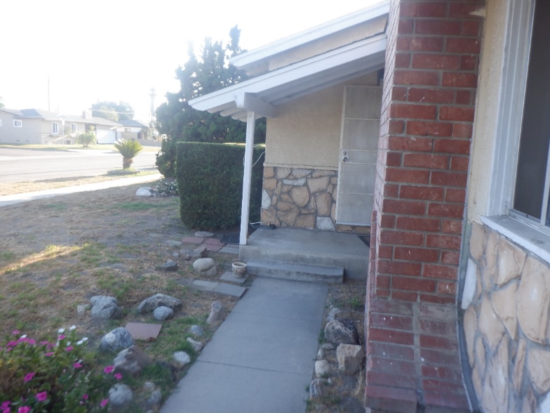 Building Photo - 8853 Stardust Ln