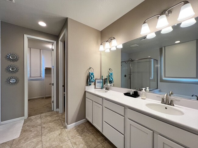 Building Photo - Modern Four-Bedroom Napa Home