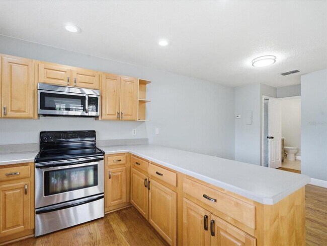 Building Photo - 15338 E Pond Woods Dr