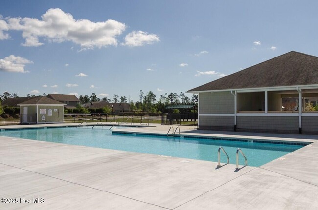 Building Photo - 631 Avington Ln NE