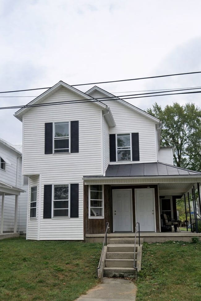 Building Photo - 319 W Water St