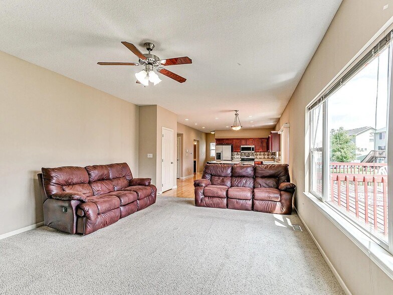 Building Photo - 15222 Aurora Cir