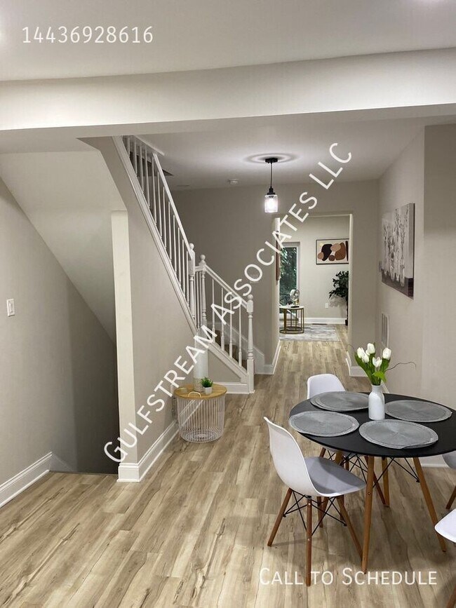 Building Photo - 121 S Broadway-