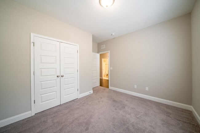 Building Photo - 4BR/2BA Home on 3.2 acres in Harris County!!