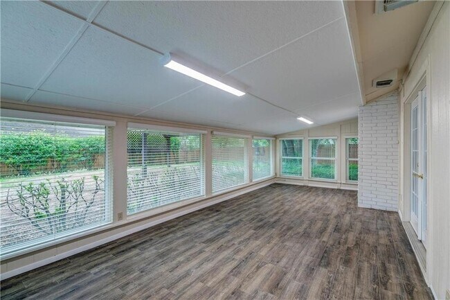 Building Photo - 12118 Black Angus Dr