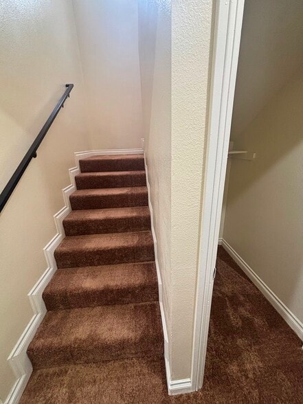 Building Photo - 156 E 67th St