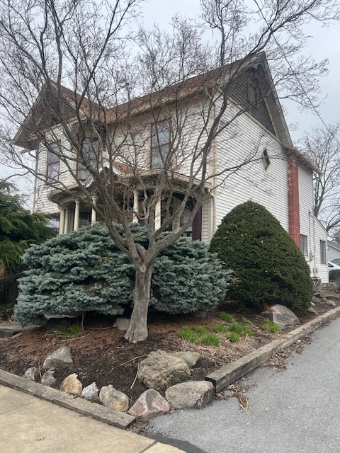 Building Photo - 389 W Liberty St