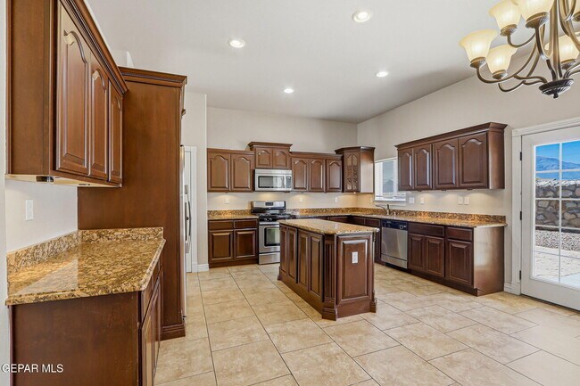 Building Photo - 11441 Victor Flores Pl