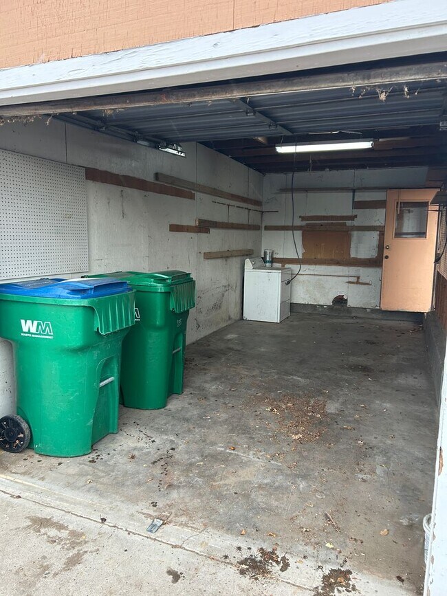 Building Photo - **READY JANUARY 1st!!** North Reno Duplex