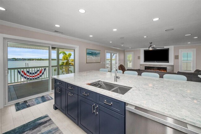 Building Photo - 804 Bay Point Dr