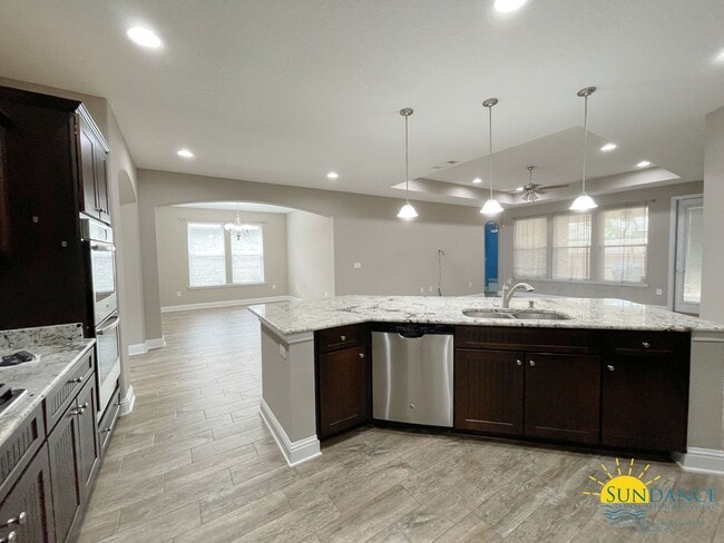 Building Photo - Gorgeous 4 Bedroom Home in Shalimar