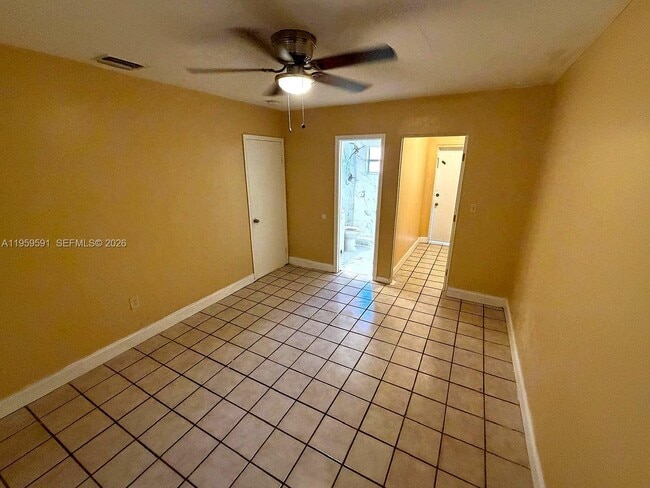 Building Photo - 14407 NE 5th Ave