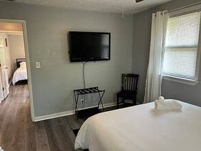 Building Photo - 1441 Andrews St NW