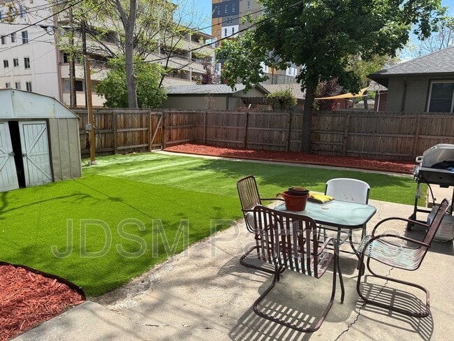 Building Photo - 1046 Harrison St