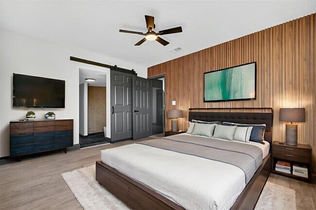 Building Photo - 2401 42nd St S