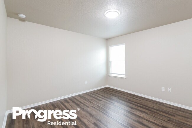 Building Photo - 7207 Marina Del Rey