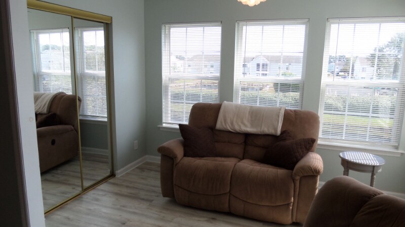 Building Photo - 2266 Huntingdon Dr