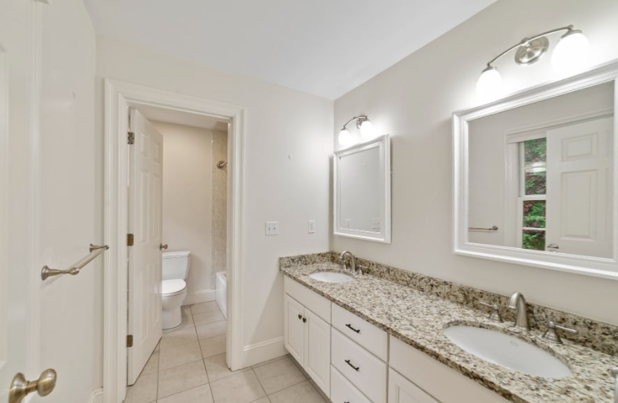 Building Photo - 15 Edgemoor Cir