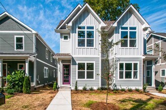 Building Photo - Stunner in the Arts District