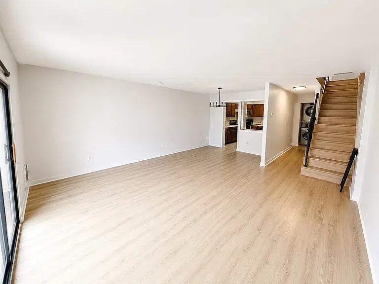 Building Photo - 3863 Steppes Ct