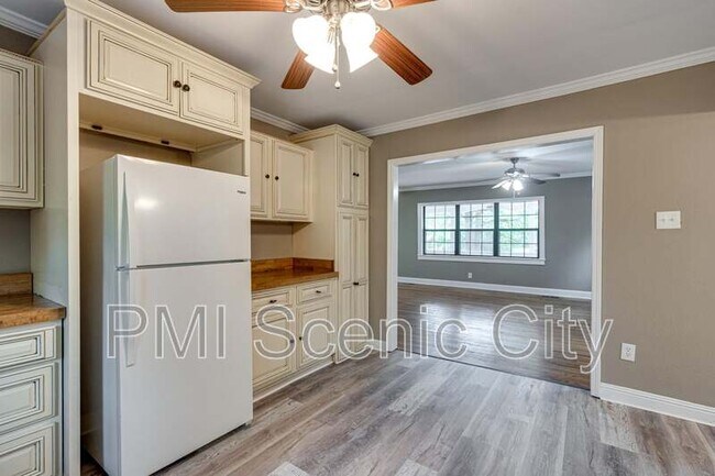 Building Photo - 4717 Beverly Kay Dr