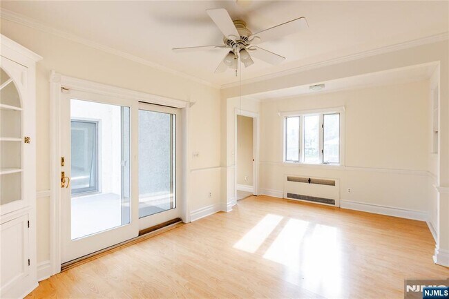 Building Photo - 22 Serafin Pl