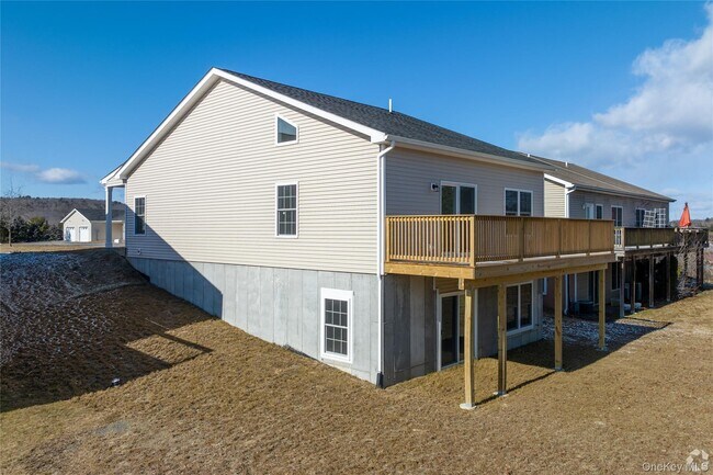 Building Photo - 17 Hillside Rd
