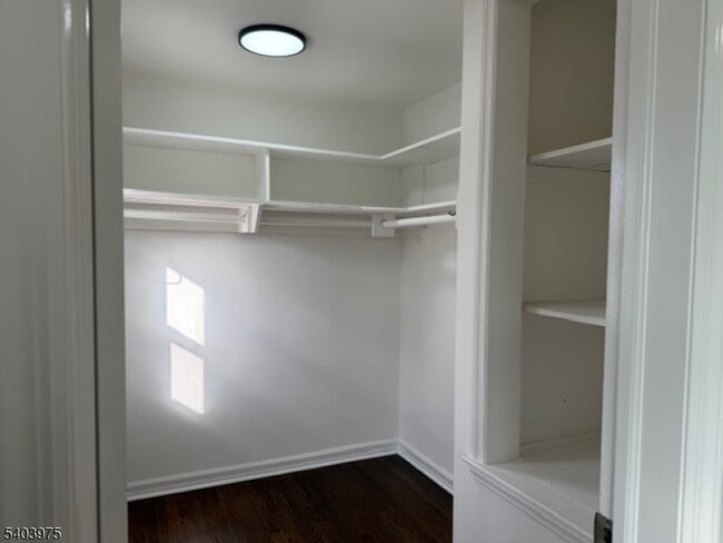 Building Photo - 10-06 1st St