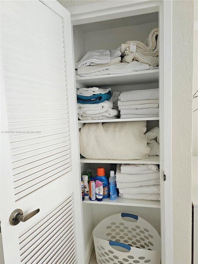 Building Photo - 2501 S Ocean Dr