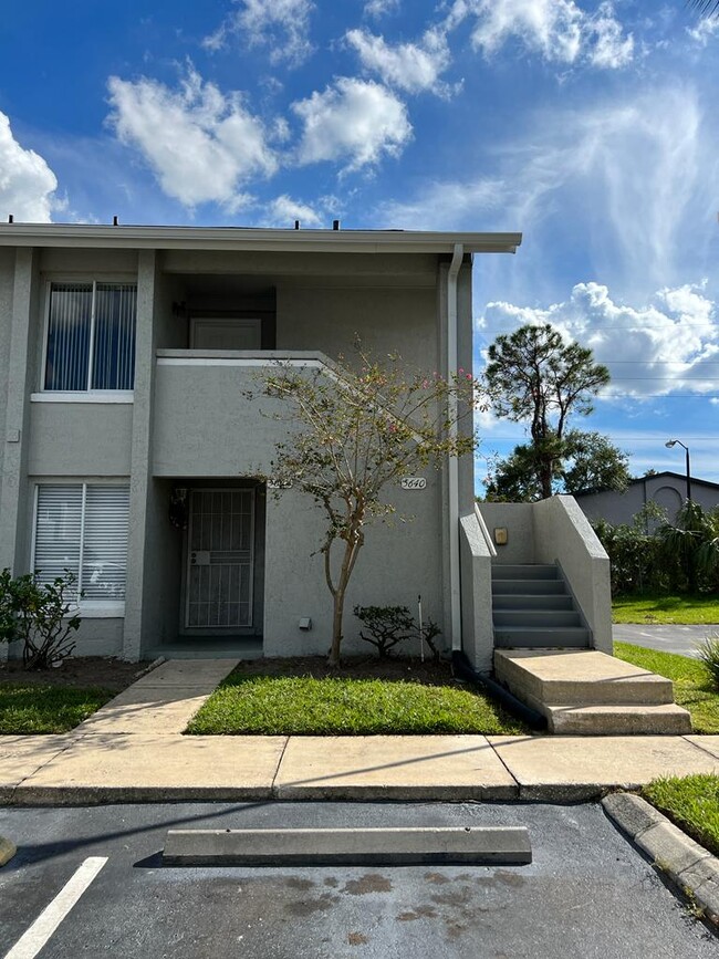 Primary Photo - 5640 Blue Shadows Ct