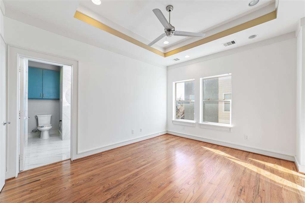 Building Photo - 821A W 25th St
