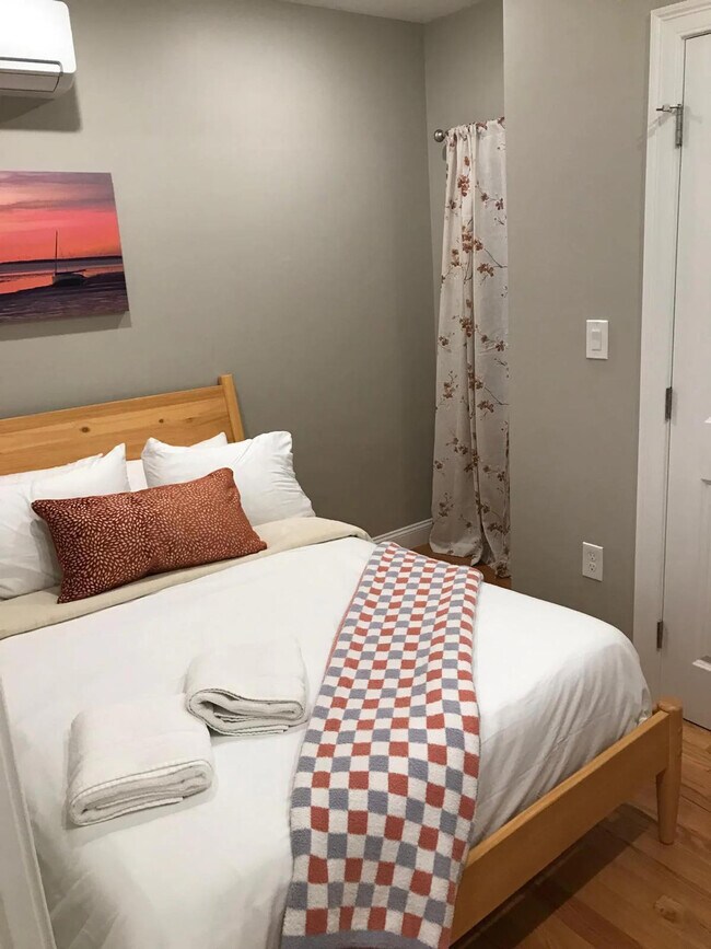 Building Photo - 600 Commercial St