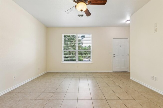 Building Photo - 133 N Kanaio Dr