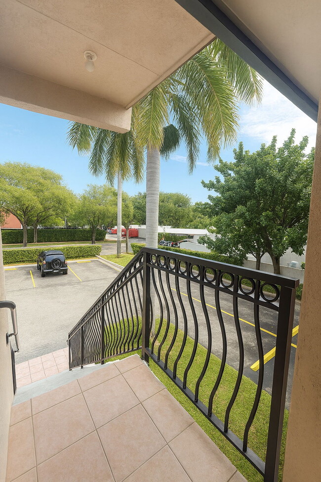 Building Photo - 189 SE 5th Ave