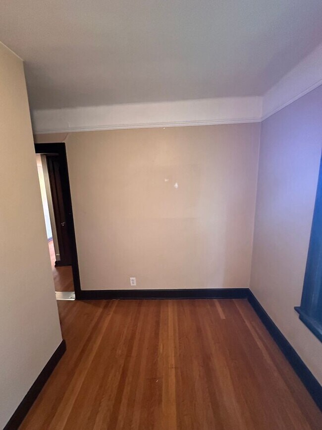 Building Photo - Bungay 22nd Ave Apartments - UW