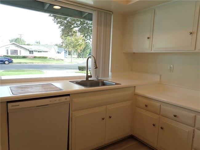 Building Photo - 12901 Martha Ann Dr